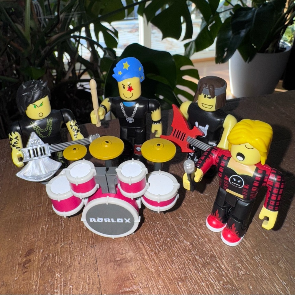 Roblox Punk Rocker Band action figures. 